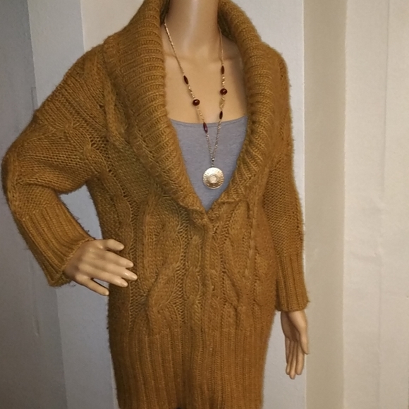 Ann Taylor Loft Cardigan - Picture 1 of 4